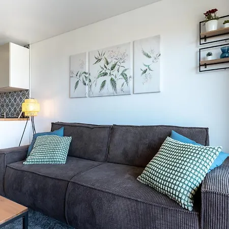 Apartment Charming Near Beach, Sea View Terrace