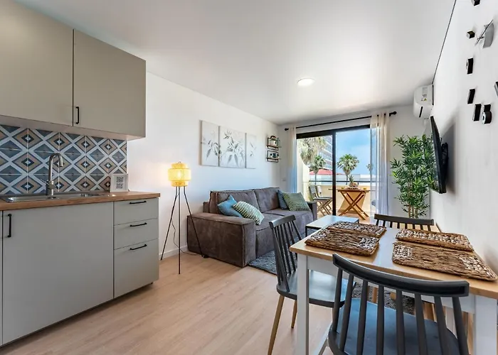 아파트 Charming Near Beach, Sea View Terrace *