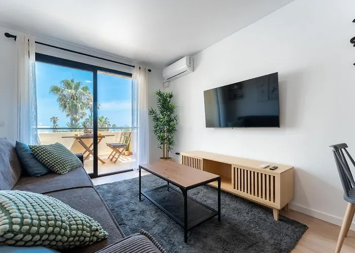 Charming Near Beach, Sea View Terrace Apartment *